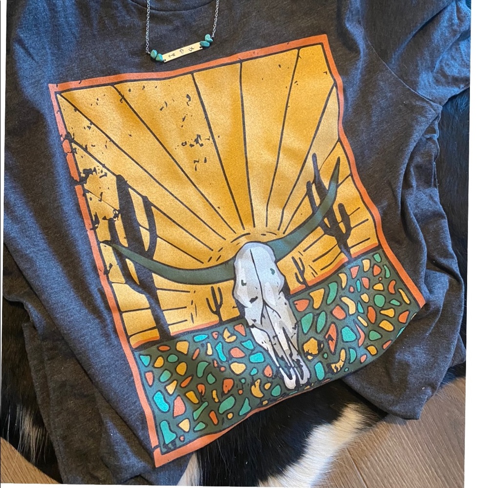 Skull tee